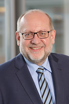 Klaus Dettmar ist Ihnen bei Fragen gern behilflich