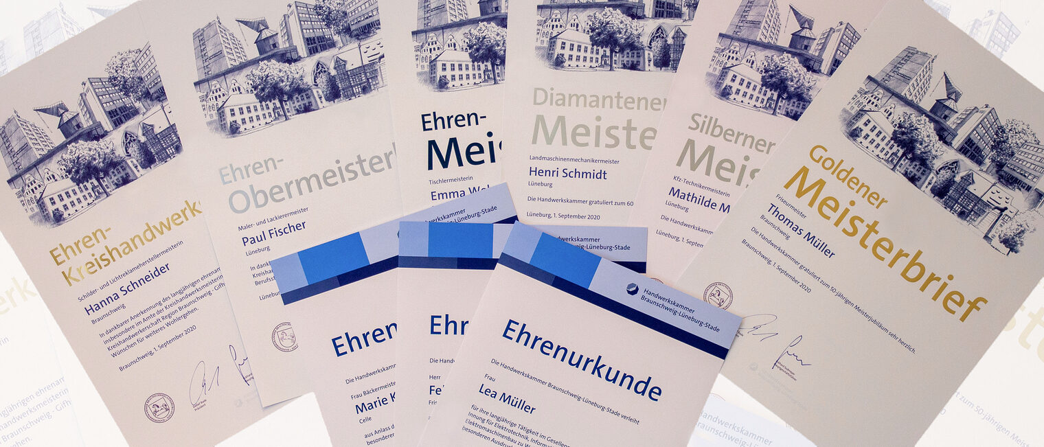 Symbolbild Urkunden der Handwerkskammer