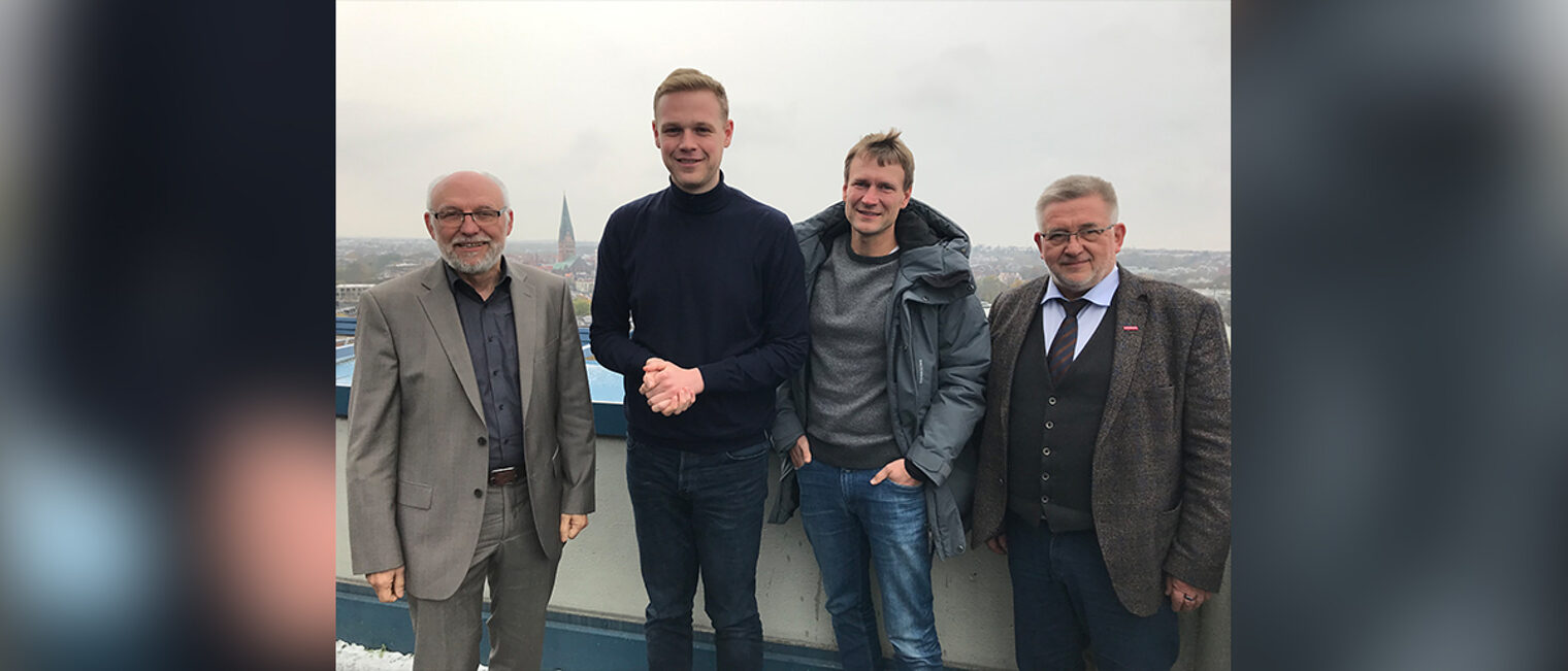 Hauptgeschäftsführer Eckhard Sudmeyer, Jakob Blankenburg MdB (SPD), Philipp Meyn MdL (SPD) und Kammerpräsident Detlef Bade.