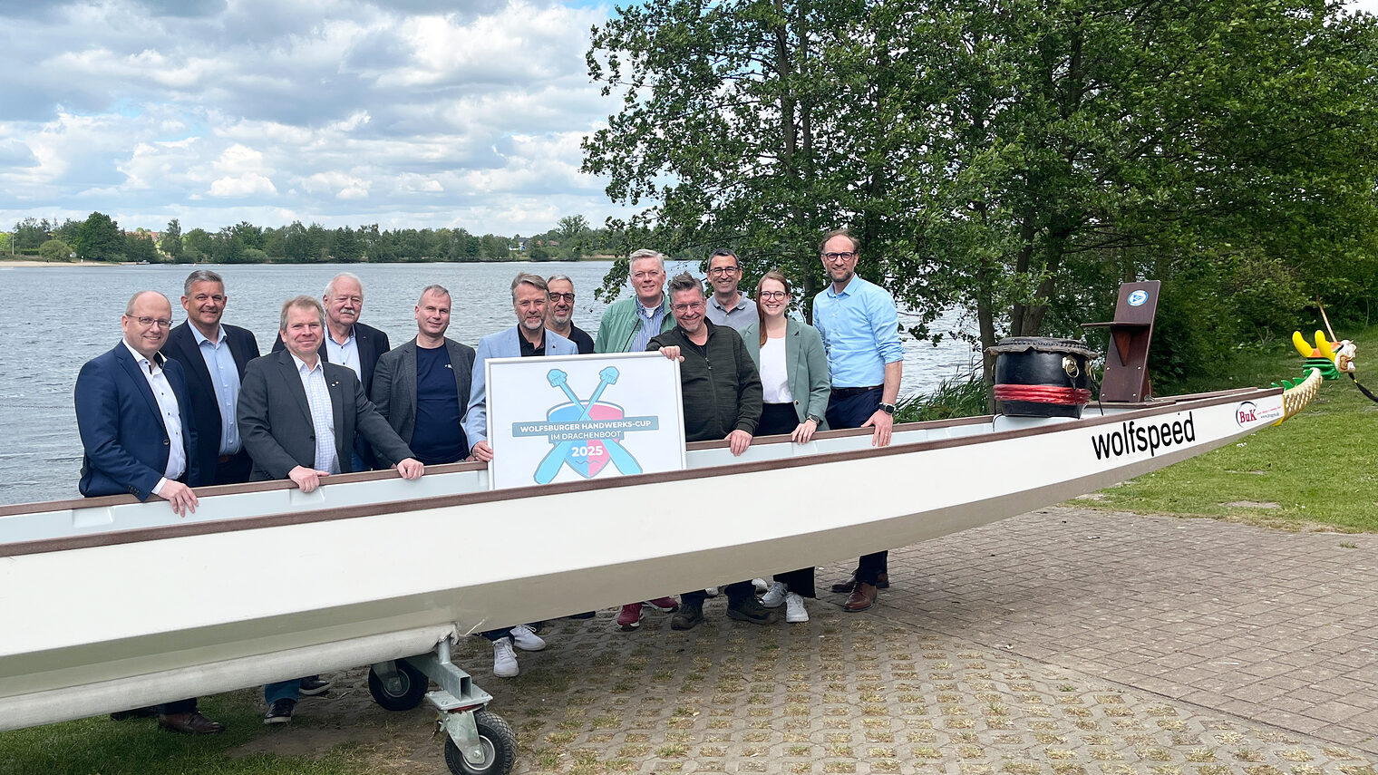Wolfsburger Handwerks-Cup im Drachenboot