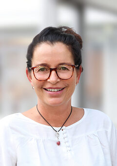 Portraitfoto von Claudia Teller